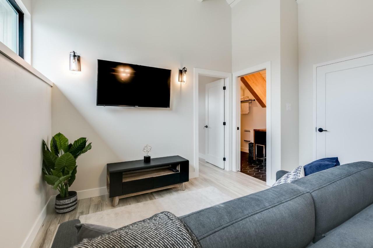 Complexe La Voute By Kasania Condo 203 Laval Exterior photo
